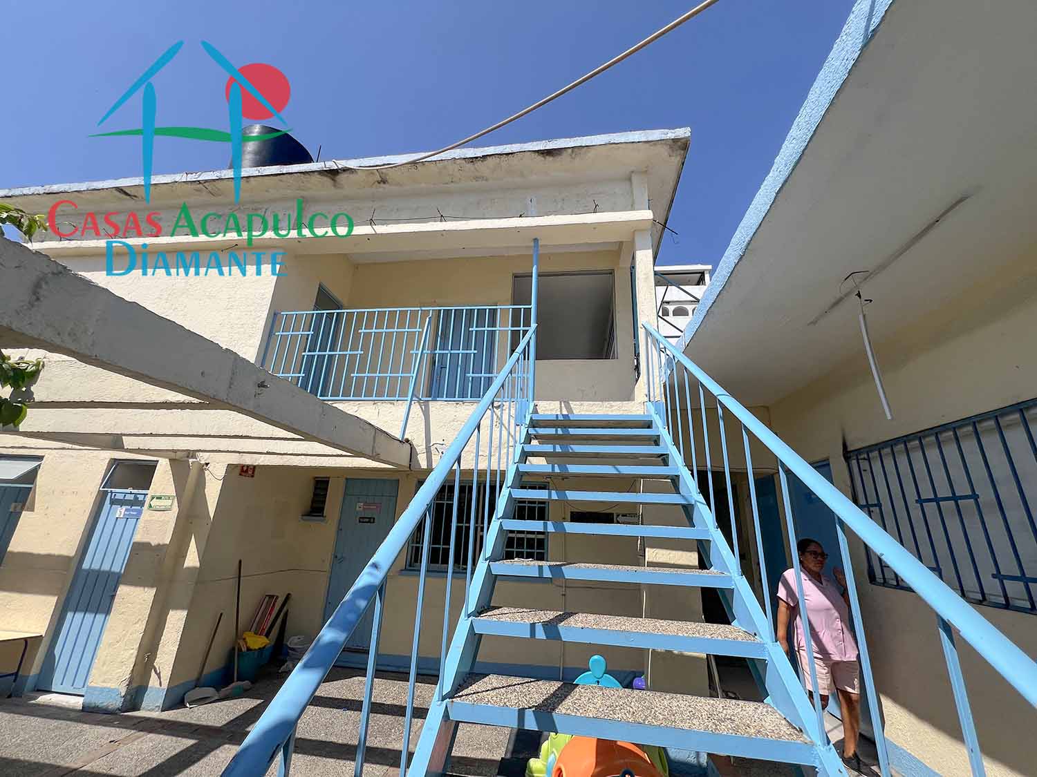 Centro Escolar La Paz sección primaria - Escaleras 1